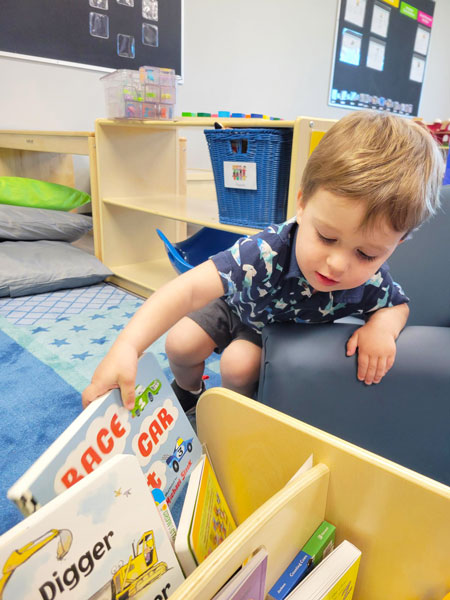 238_step-up-twos-reading-books-preschool