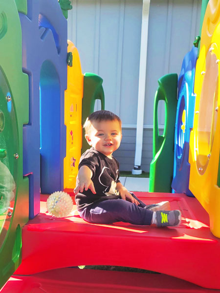 238_summer-outdoor-playground-baby-web